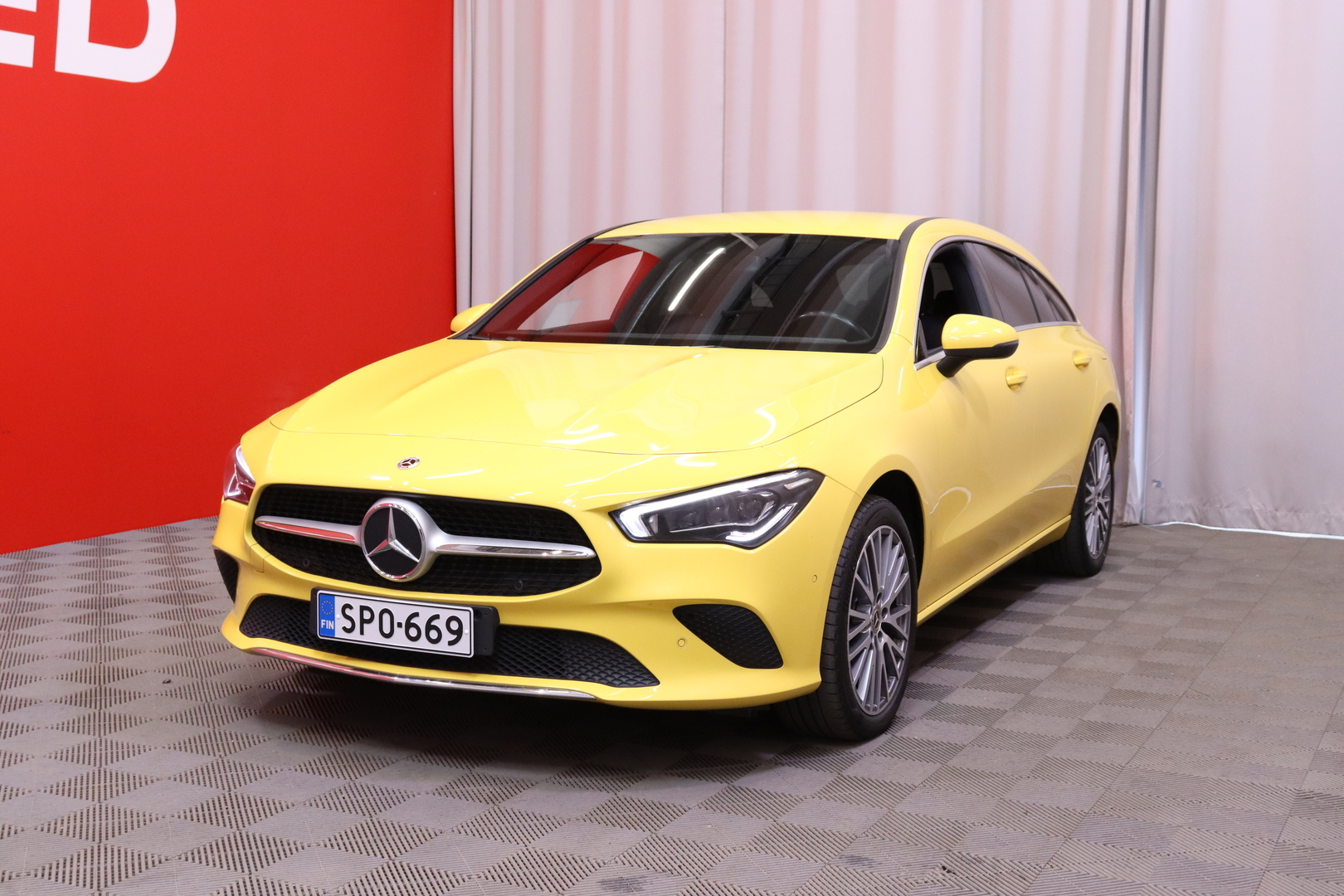 Mercedes-Benz - CLA - 250 e A Shooting Brake Business Edition // 1-om Suomi-auto / Merkkihuollettu / Distronic / Multibeam / Koukku // - Farmari