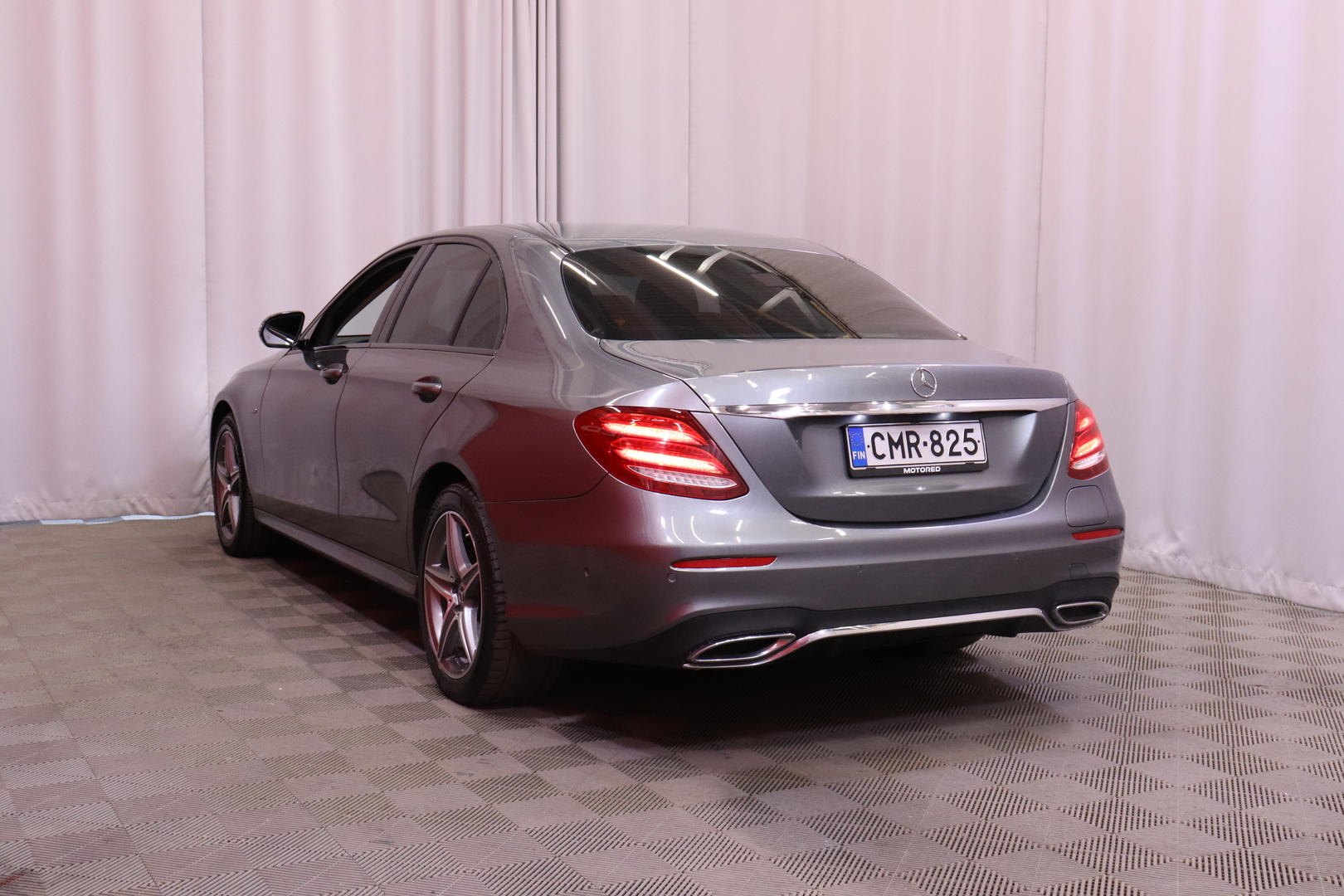 Mercedes-Benz - E - 300 de A Business AMG Edition EQ Power // Widescreen / Koukku / LED ajovalot / BLIS / MBUX navi // - Sedan