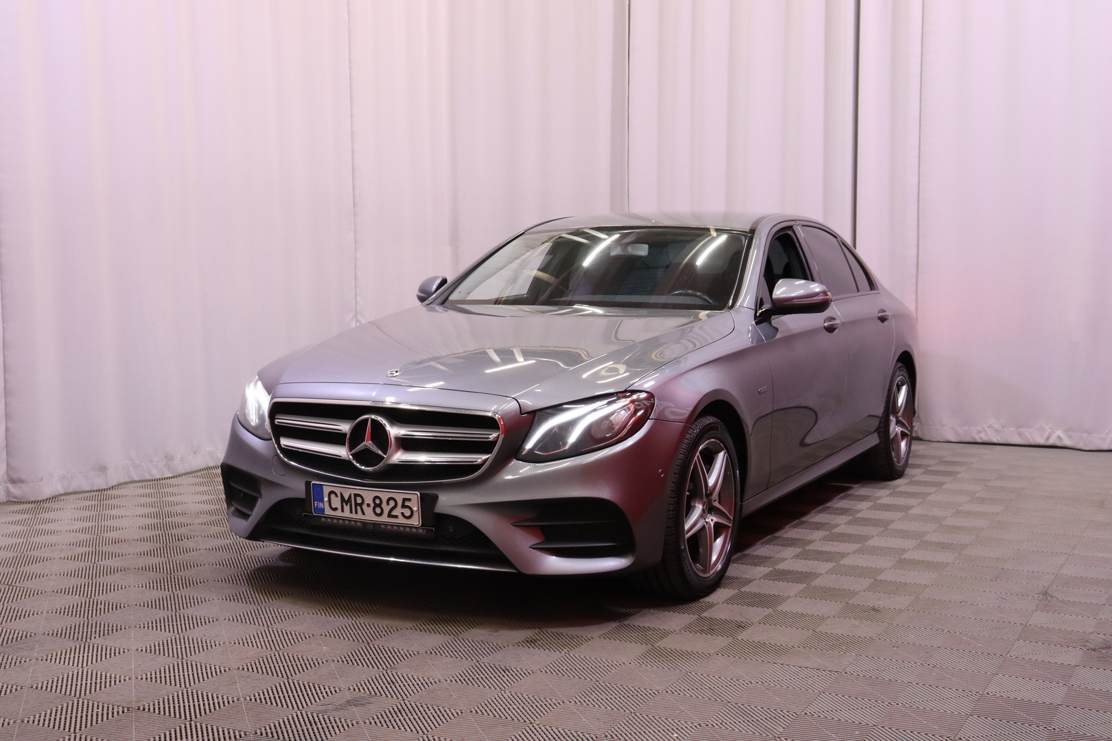 Mercedes-Benz - E - 300 de A Business AMG Edition EQ Power // Widescreen / Koukku / LED ajovalot / BLIS / MBUX navi // - Sedan