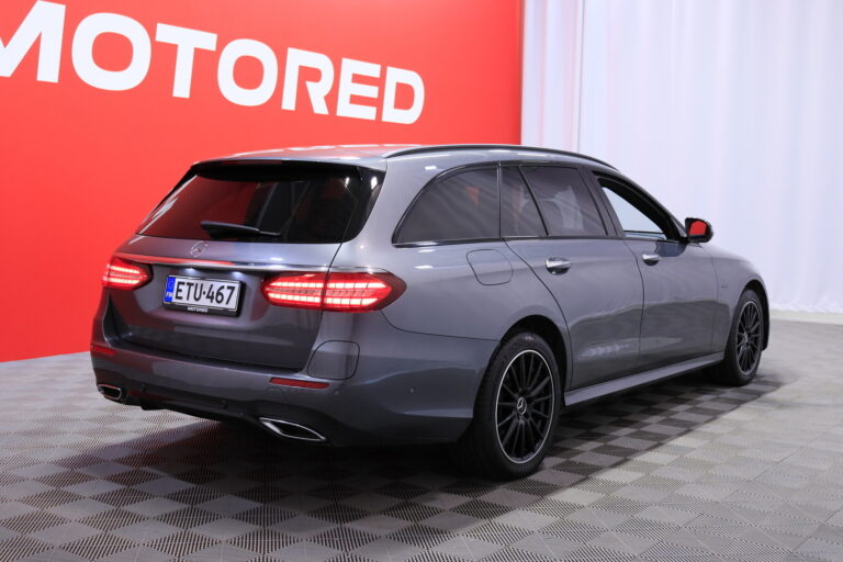 Mercedes-Benz E