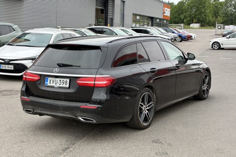 Mercedes-Benz E