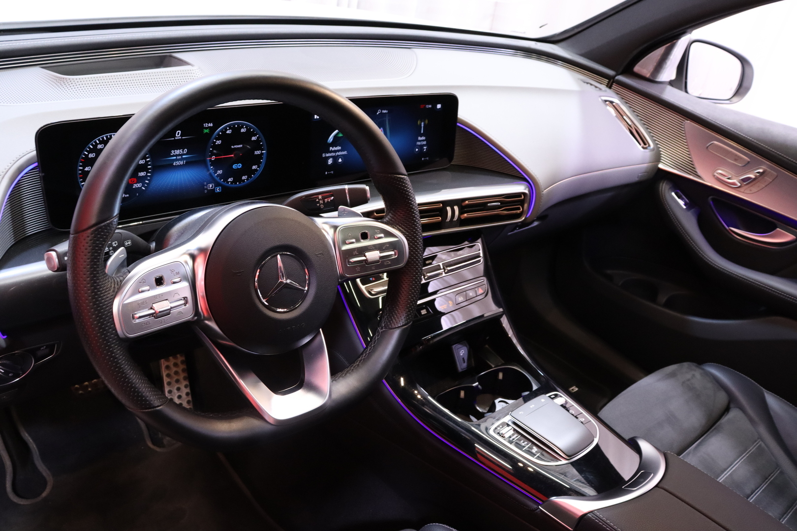 Mercedes-Benz - EQC - 400 4MATIC Business AMG // BURMESTER / 1-Om / Suomi-auto / Distronic+ / Burmester / Koukku / HUD / 360° / Muistipenkit / LED // - Maastoauto