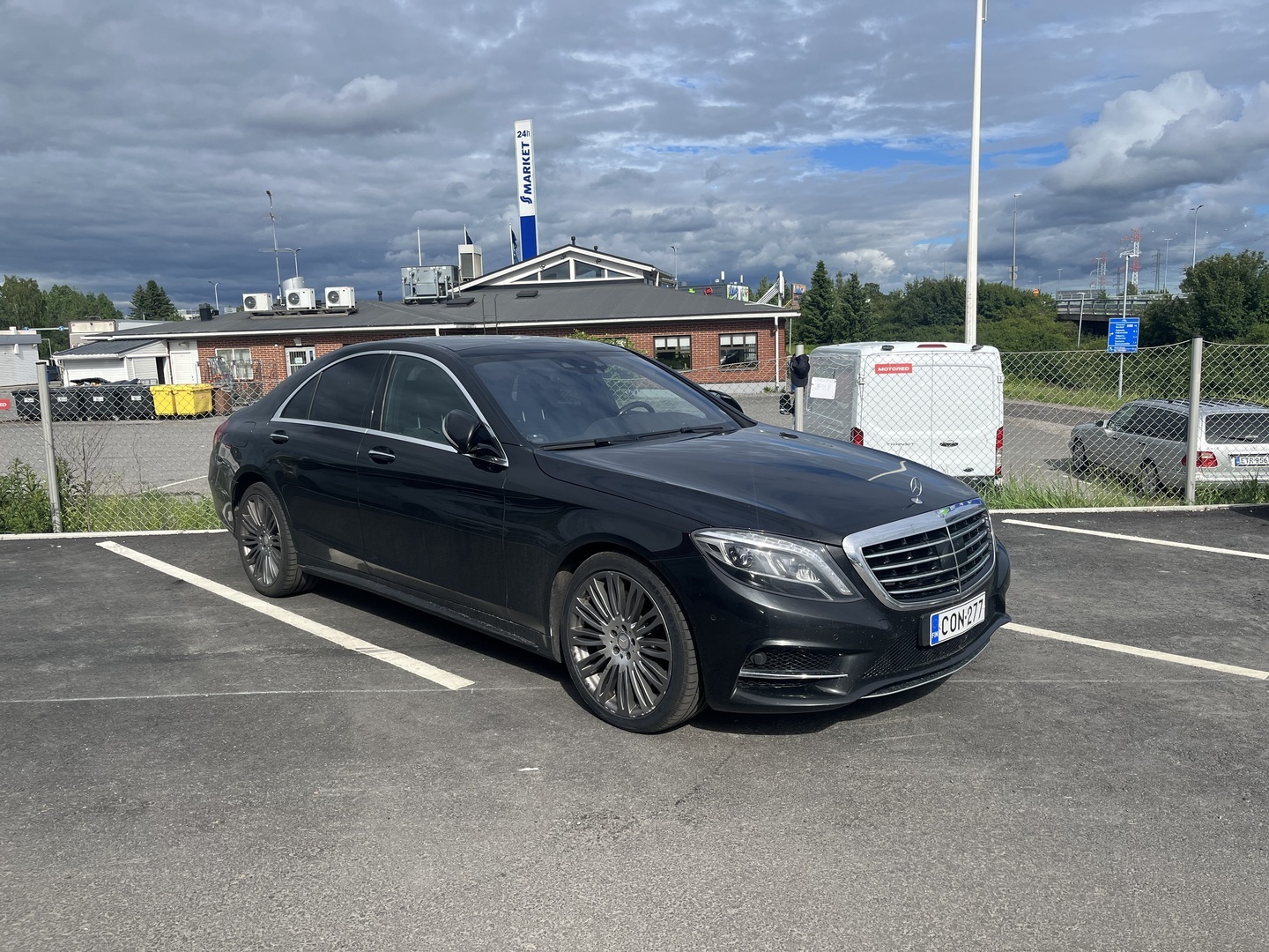 Mercedes-Benz - S - 350 BlueTec 4Matic AMG // Burmester / HUD / Webasto / Distronic+ / ILS LED / Soft close / Ilmastoidut Muistipenkit - Sedan
