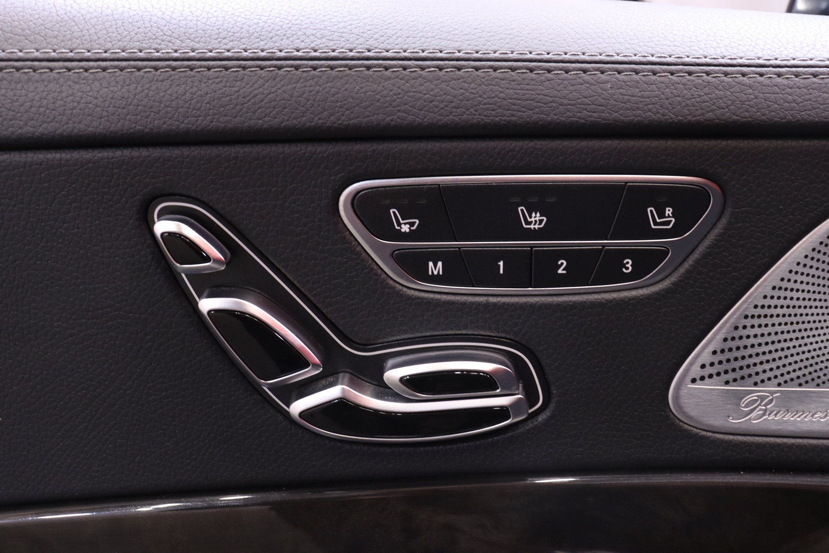 Mercedes-Benz - S - 350 BlueTec 4Matic AMG // Burmester / HUD / Webasto / Distronic+ / ILS LED / Soft close / Ilmastoidut Muistipenkit - Sedan