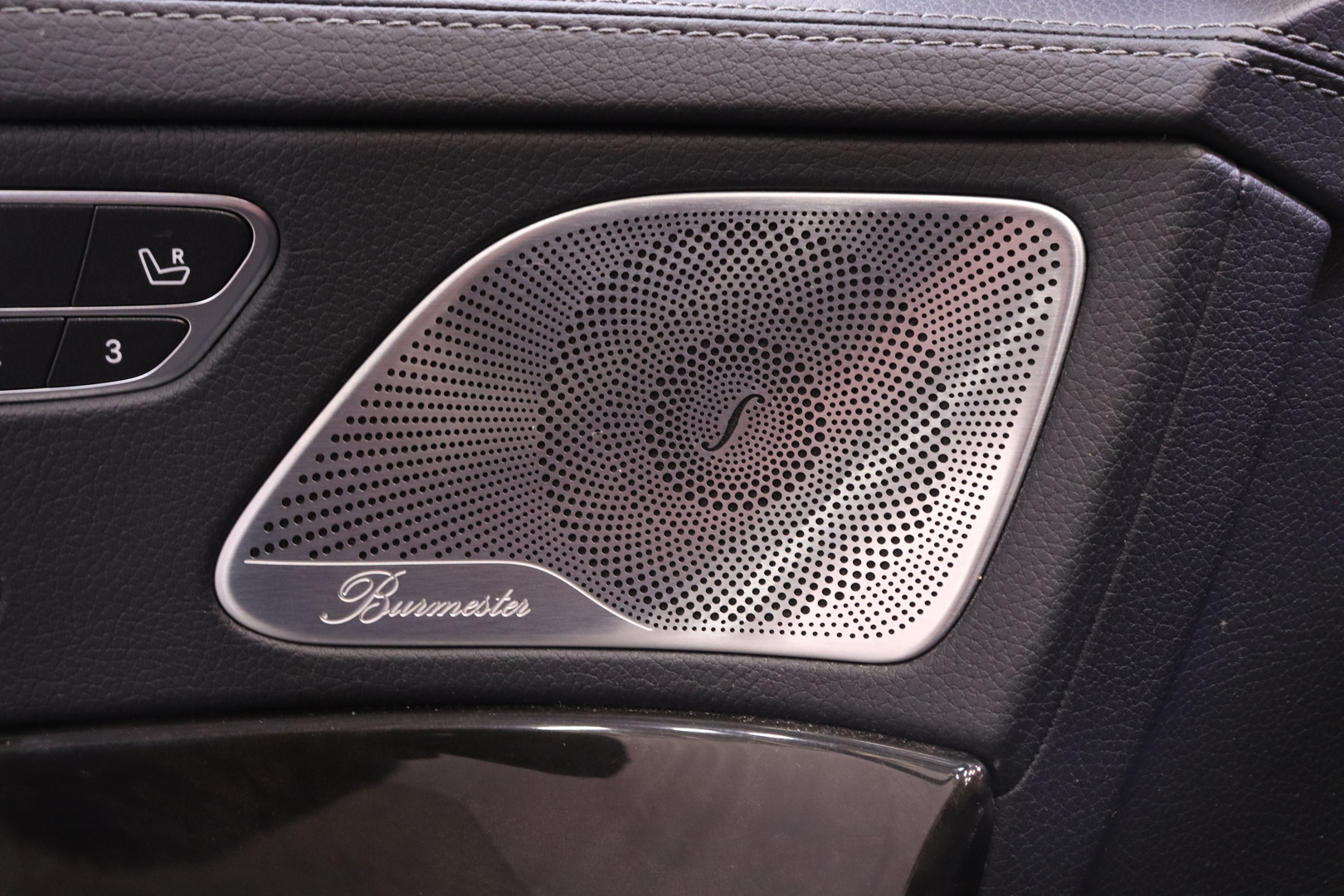 Mercedes-Benz - S - 350 BlueTec 4Matic AMG // Burmester / HUD / Webasto / Distronic+ / ILS LED / Soft close / Ilmastoidut Muistipenkit - Sedan