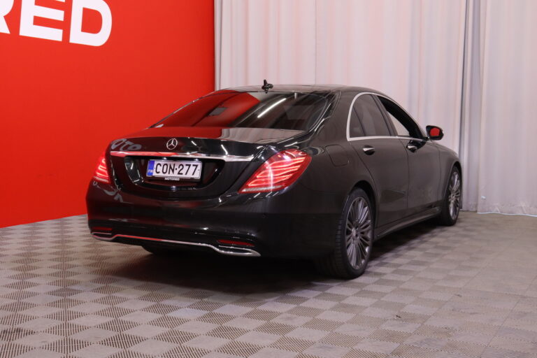 Mercedes-Benz S