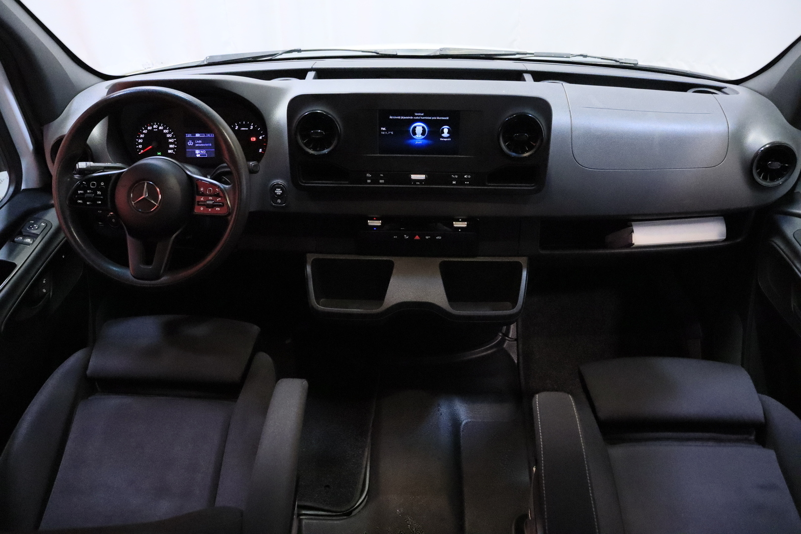 Mercedes-Benz - Sprinter - 319CDI RWD-3,5/43 KB pitkä A3 Jatko-ohjaamo // sis. ALV / LED-ajovalot / V6 / Ilmawebasto / P-Kamera / - Pakettiauto