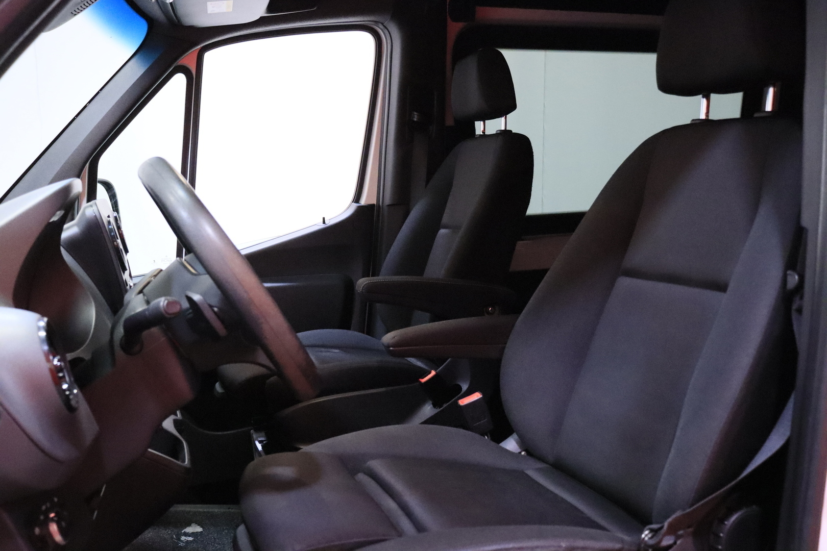 Mercedes-Benz - Sprinter - 319CDI RWD-3,5/43 KB pitkä A3 Jatko-ohjaamo // sis. ALV / LED-ajovalot / V6 / Ilmawebasto / P-Kamera / - Pakettiauto