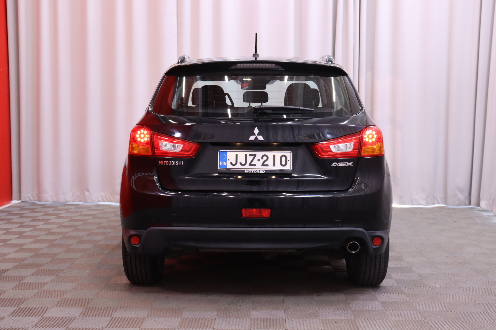 Mitsubishi - ASX - 1,6 MIVEC Invite 5MT // Autom. ilmastointi / Lohkolämmitin + sisähaara / Radio / Penkinlämmittimet / Vakkari // - Farmari
