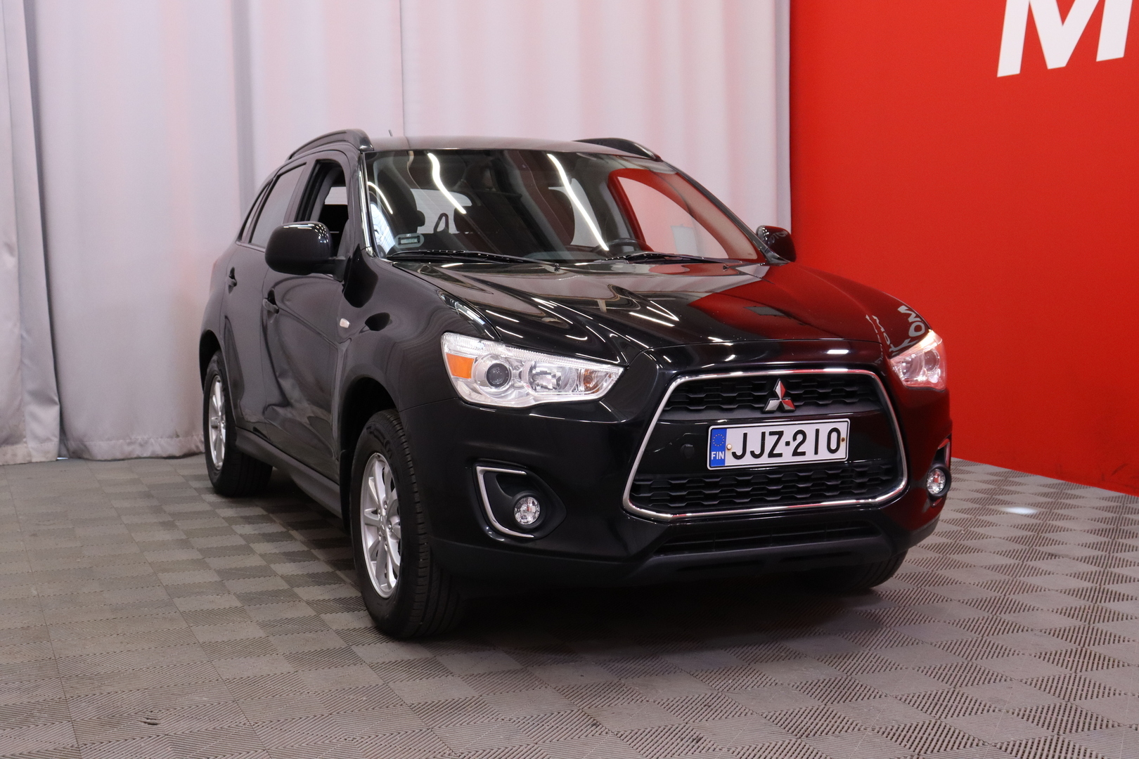 Mitsubishi - ASX - 1,6 MIVEC Invite 5MT // Autom. ilmastointi / Lohkolämmitin + sisähaara / Radio / Penkinlämmittimet / Vakkari // - Farmari