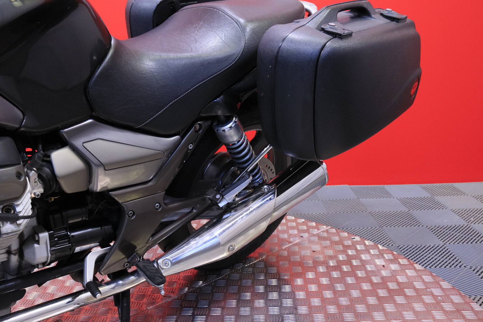 Moto Guzzi - Breva - 750 // Myydään Huutokaupat.com / 2x laukut / Hyvät renkaat // - Moottoripyörä