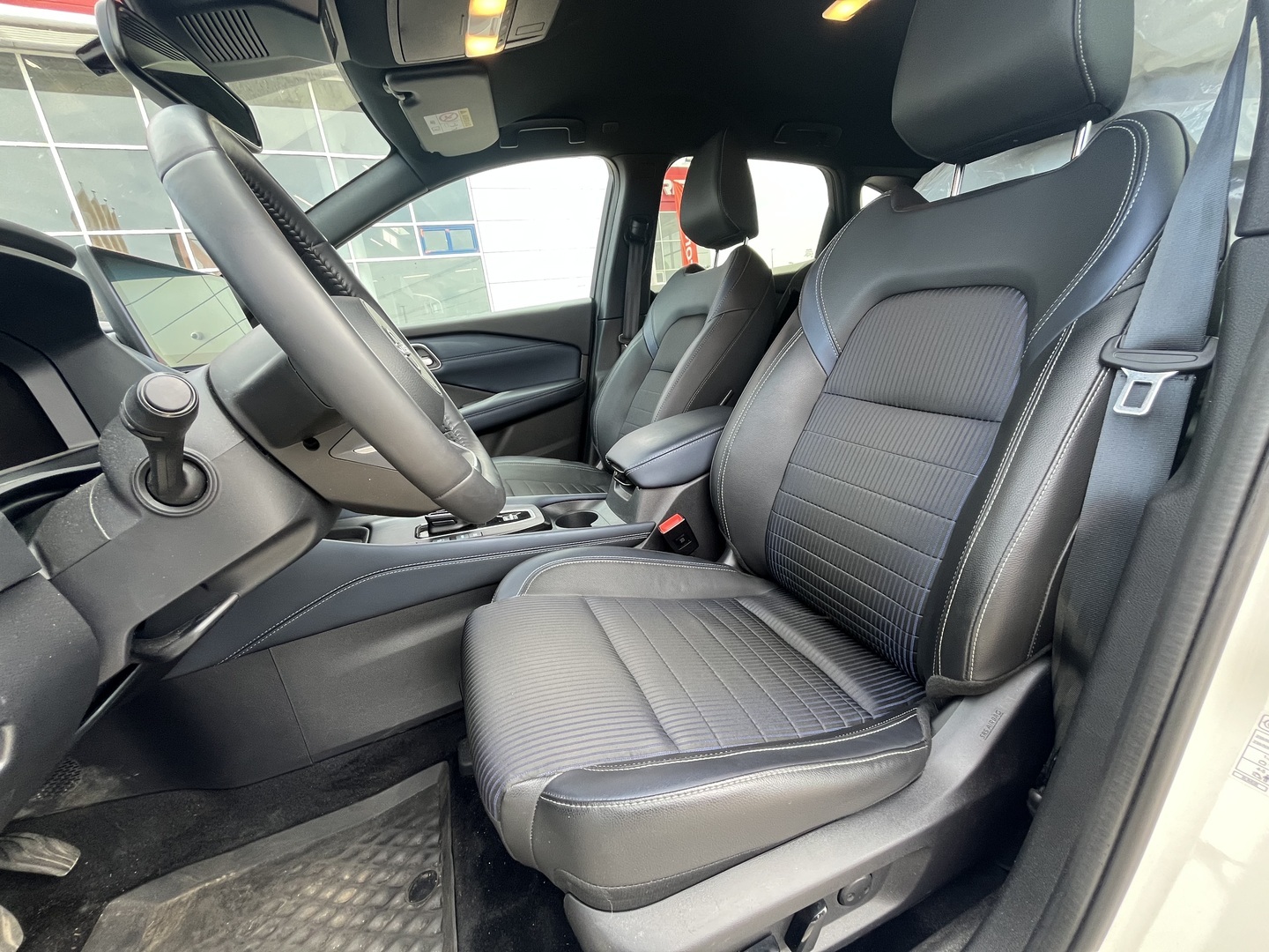 Nissan - Qashqai - e-POWER 2WD Tekna 2-tone - Maastoauto