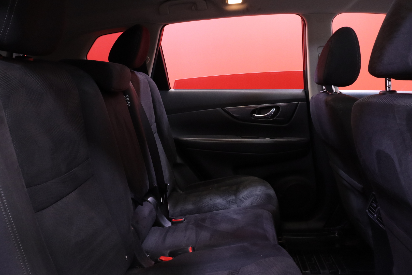 Nissan - X-Trail - dCi 130 Acenta 2WD Xtronic Moon // Lasikatto / Vetokoukku / Bluetooth // - Maastoauto