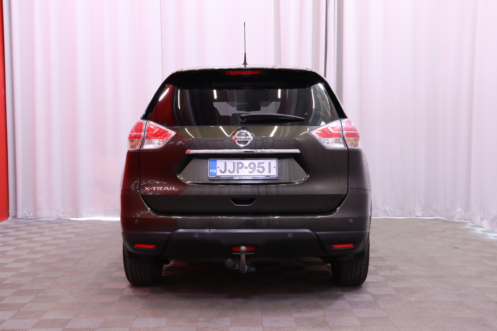 Nissan - X-Trail - dCi 130 Acenta 2WD Xtronic Moon // Lasikatto / Vetokoukku / Bluetooth // - Maastoauto
