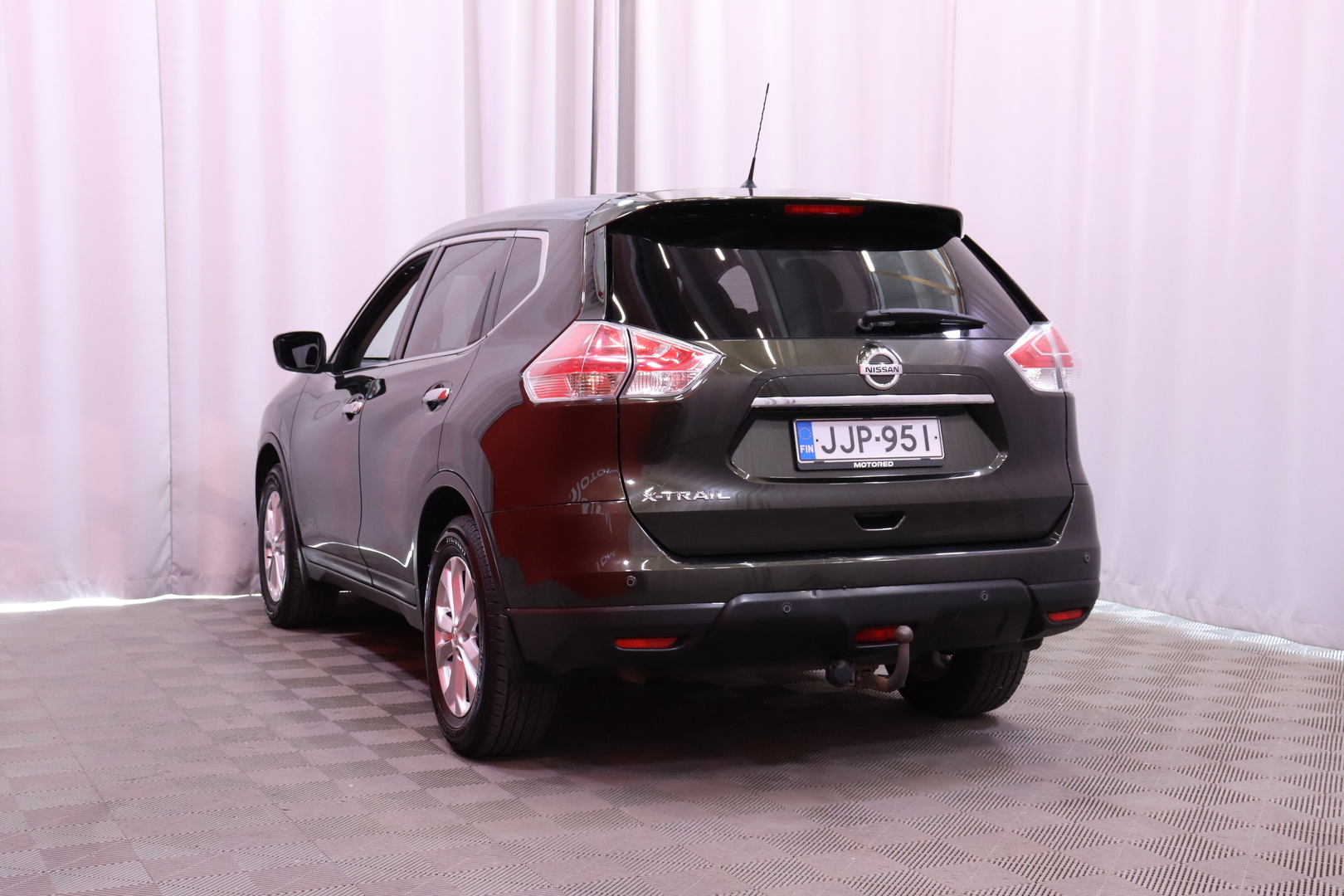 Nissan - X-Trail - dCi 130 Acenta 2WD Xtronic Moon // Lasikatto / Vetokoukku / Bluetooth // - Maastoauto