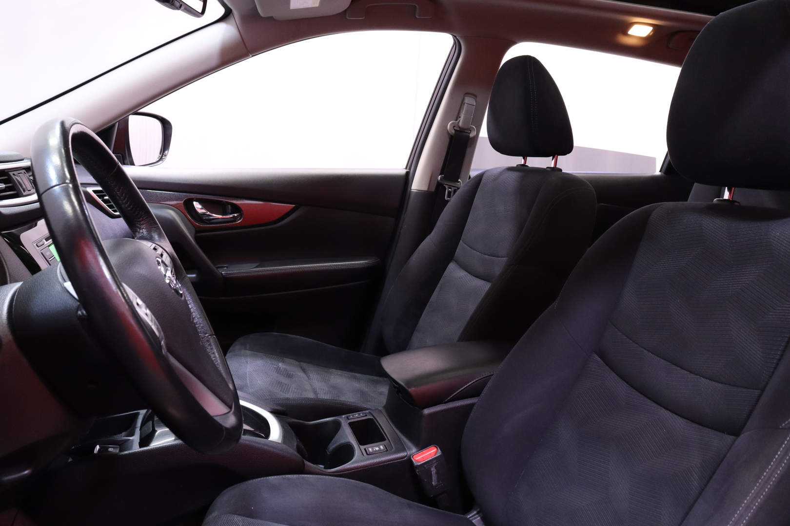 Nissan - X-Trail - dCi 130 Acenta 2WD Xtronic Moon // Lasikatto / Vetokoukku / Bluetooth // - Maastoauto