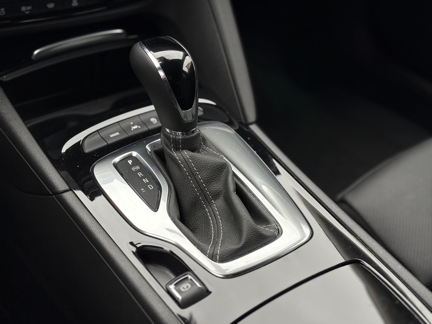 Opel - Insignia - Grand Sport Executive 200 Turbo A // ACC / Kamera / LED // - Viistoperä