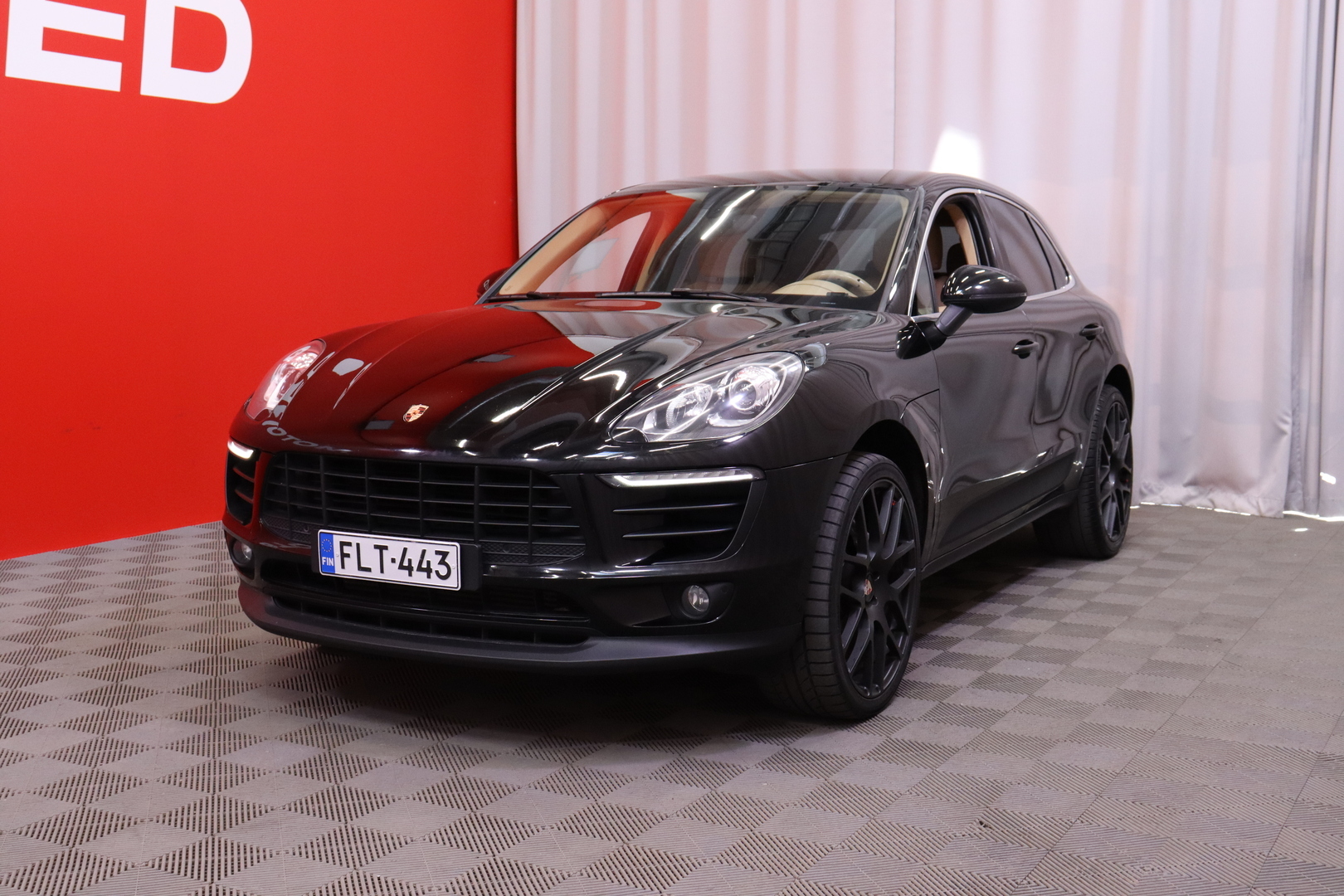 Porsche - Macan - S Diesel // SUOMI-auto / Vakkari / Sähköpenkki / Tutkat / Webasto // - Maastoauto