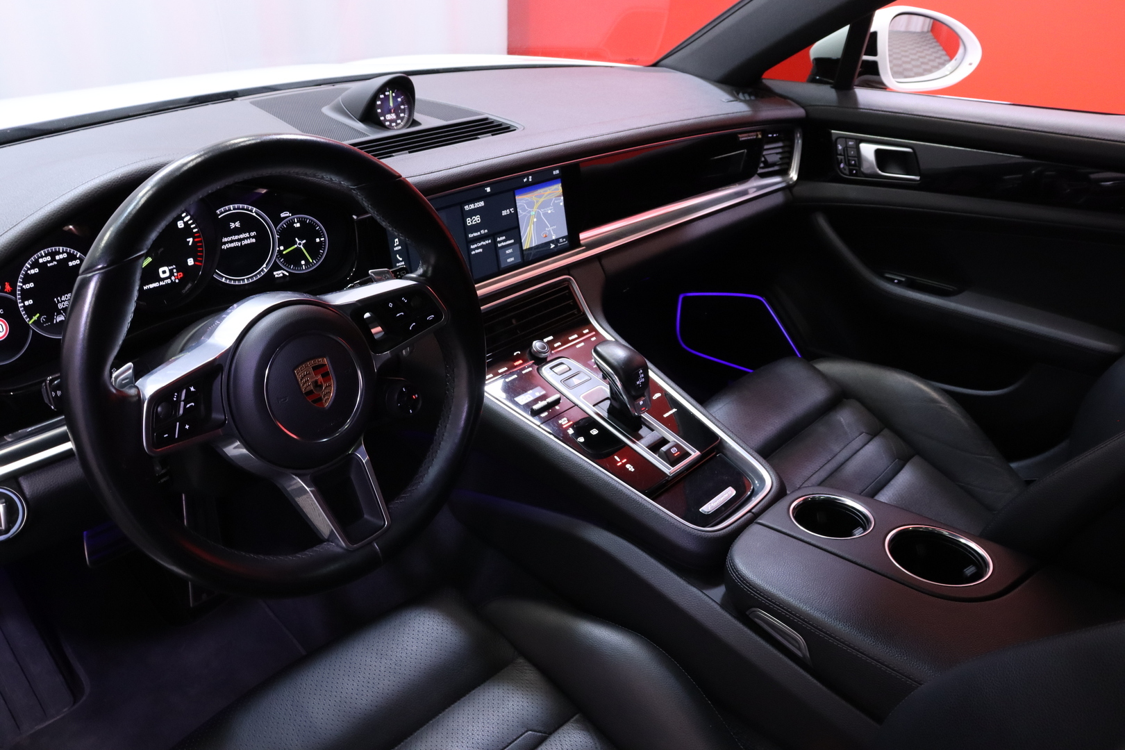 Porsche - Panamera - 4 E-Hybrid Sport Turismo // Sportchrono+ / Sportdesign / ACC / Panorama / Bose / PDLS+ / 360° // - Farmari