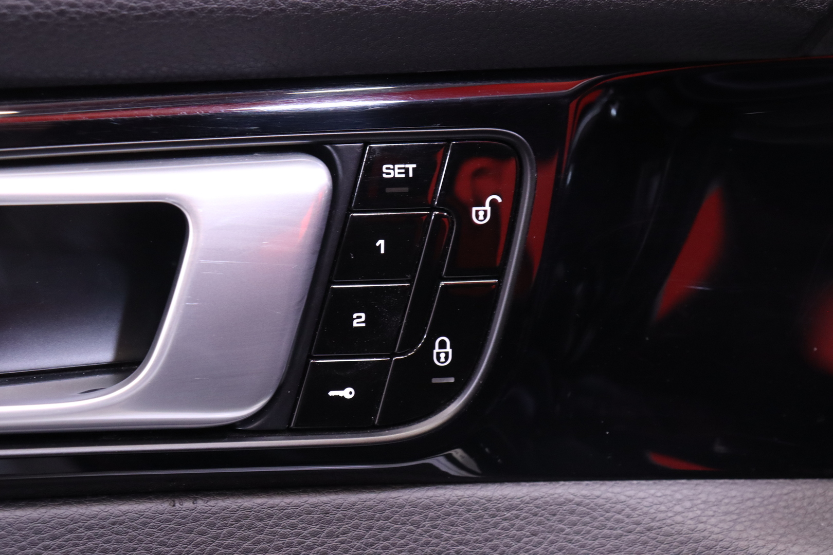 Porsche - Panamera - 4 E-Hybrid Sport Turismo // Sportchrono+ / Sportdesign / ACC / Panorama / Bose / PDLS+ / 360° // - Farmari