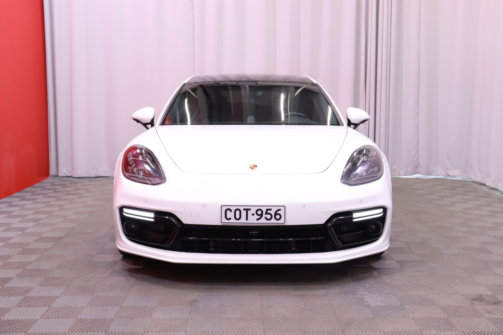 Porsche - Panamera - 4 E-Hybrid Sport Turismo // Sportchrono+ / Sportdesign / ACC / Panorama / Bose / PDLS+ / 360° // - Farmari