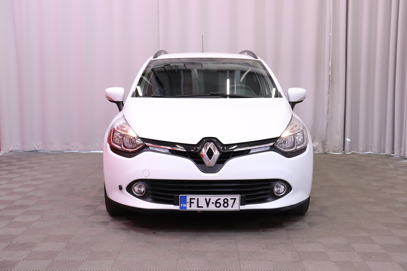 Renault - Clio - Sport Tourer Energy TCe 90 S&S Navi Style // 2.om Suomiauto / Vakkari / Lohkolämmitin / Bluetooth / Navi / 2x renkaat // - Farmari