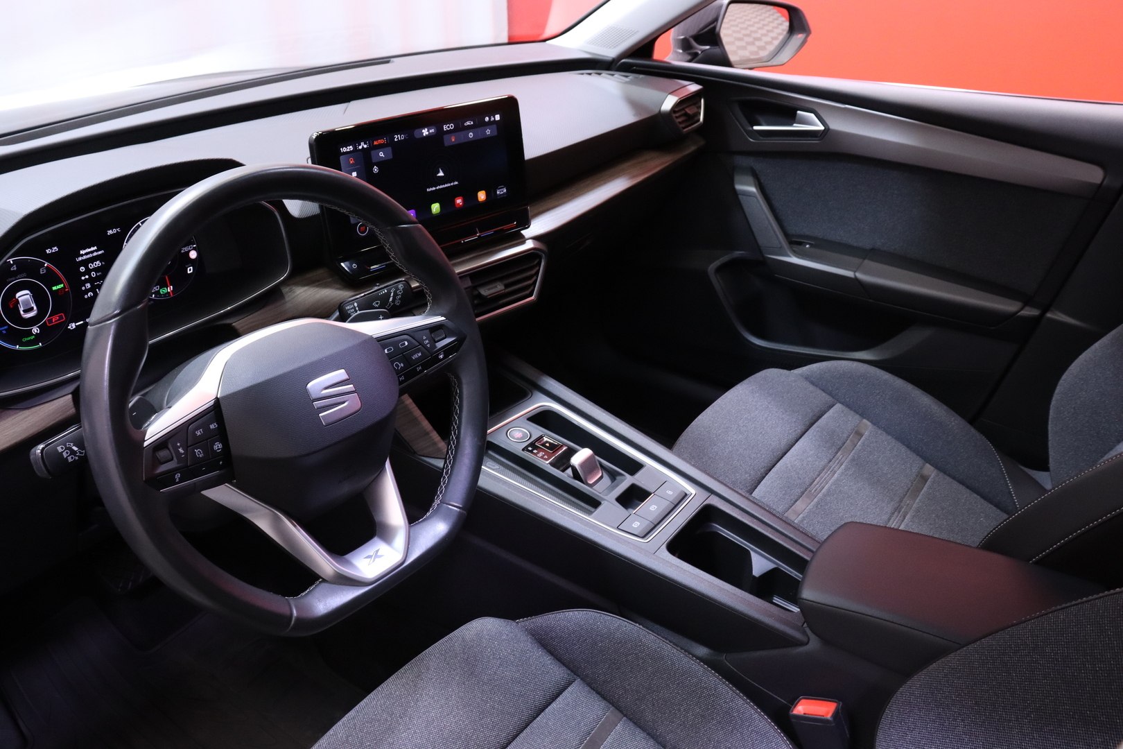 Seat - Leon - 1,4 PHEV 204 eHybrid Xcellence DSG // ACC / P.Kamera / Led-Ajovalot / Full Led / Keyless // - Viistoperä