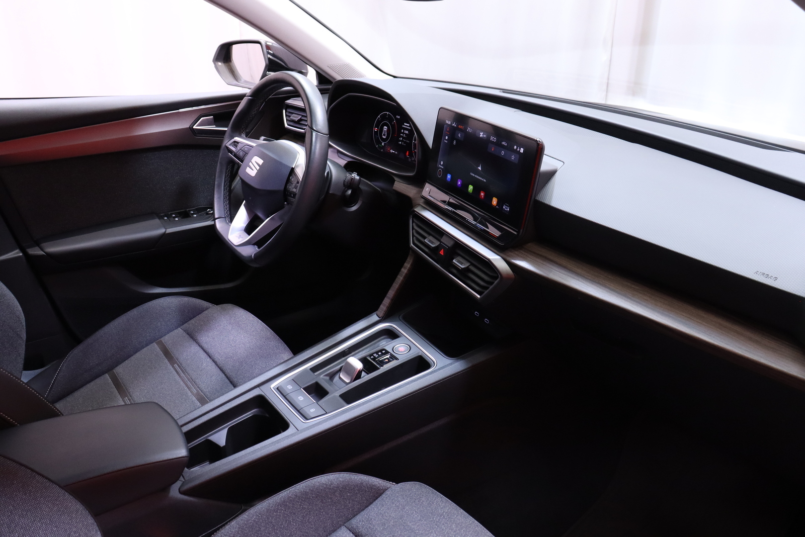 Seat - Leon - 1,4 PHEV 204 eHybrid Xcellence DSG // ACC / P.Kamera / Led-Ajovalot / Full Led / Keyless // - Viistoperä