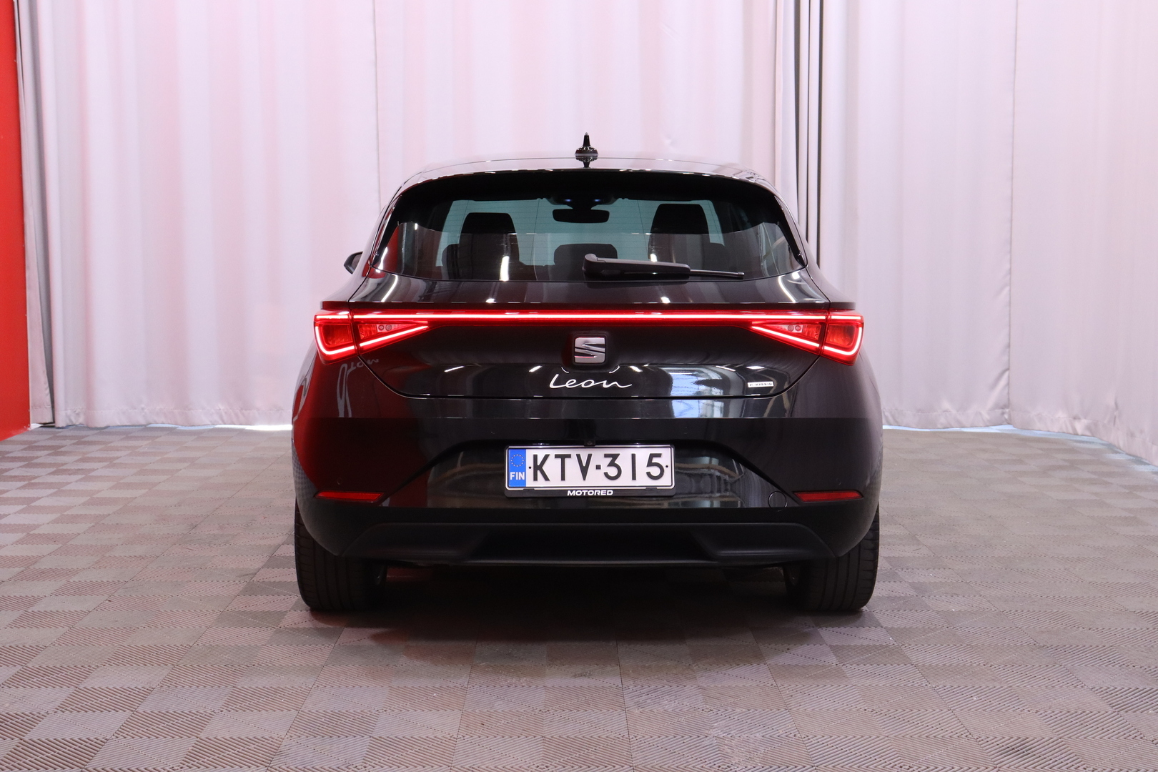 Seat - Leon - 1,4 PHEV 204 eHybrid Xcellence DSG // ACC / P.Kamera / Led-Ajovalot / Full Led / Keyless // - Viistoperä