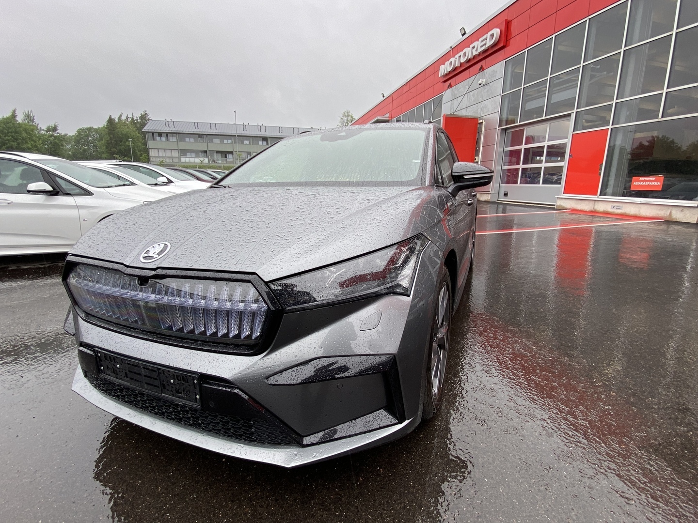 Skoda - Enyaq - iV 80x Sportline / Matrix LED / ACC / Koukku / Kamera / Canton / ILP / Hieronta / Muistipenkit - Maastoauto