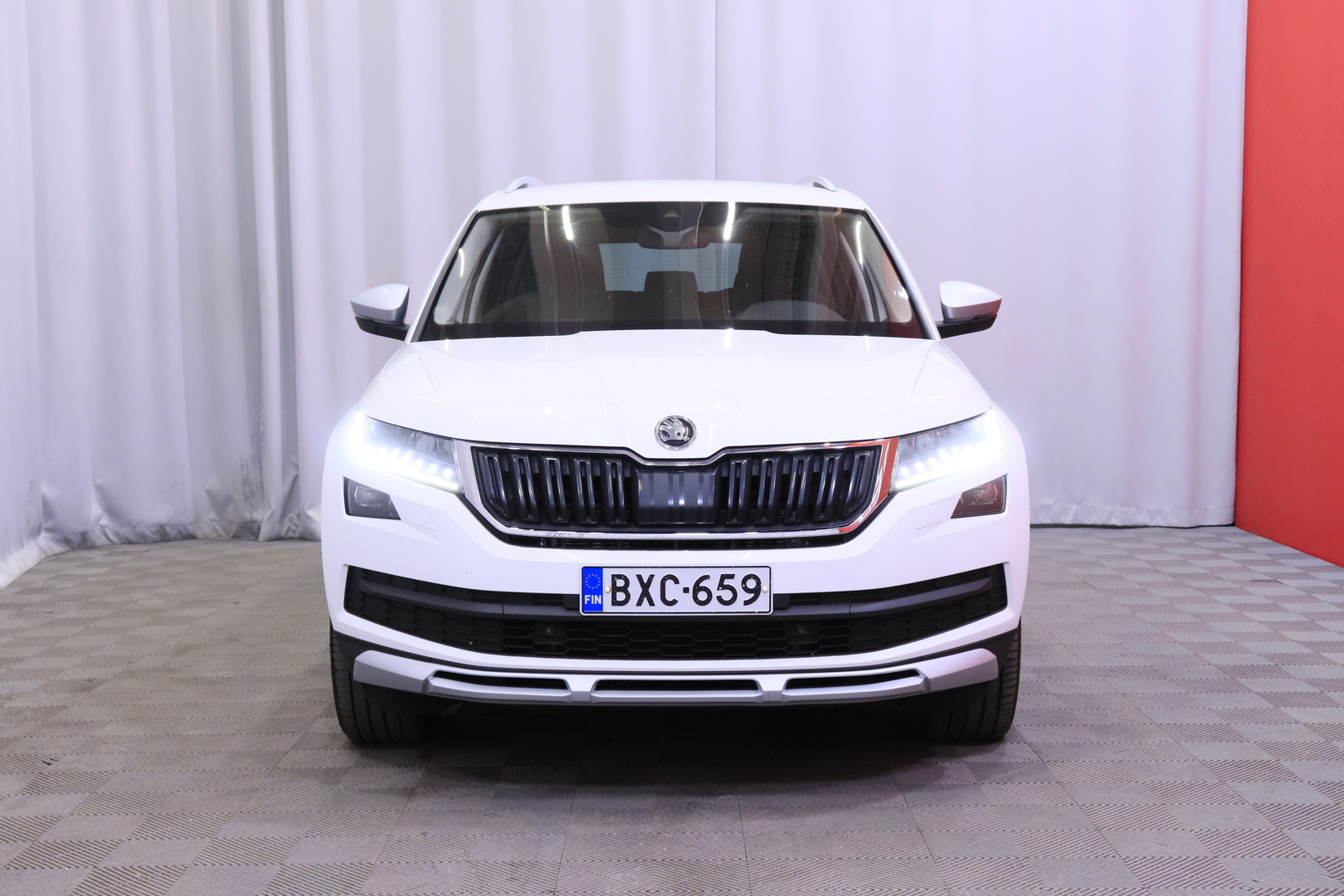 Skoda - Kodiaq - 2,0 TDI 190 4x4 Scout DSG Autom. // Jakopää tehty 11/2025 / 7-P / 1.om. Suomi auto / ACC / Webasto / Canton / Koukku // - Maastoauto