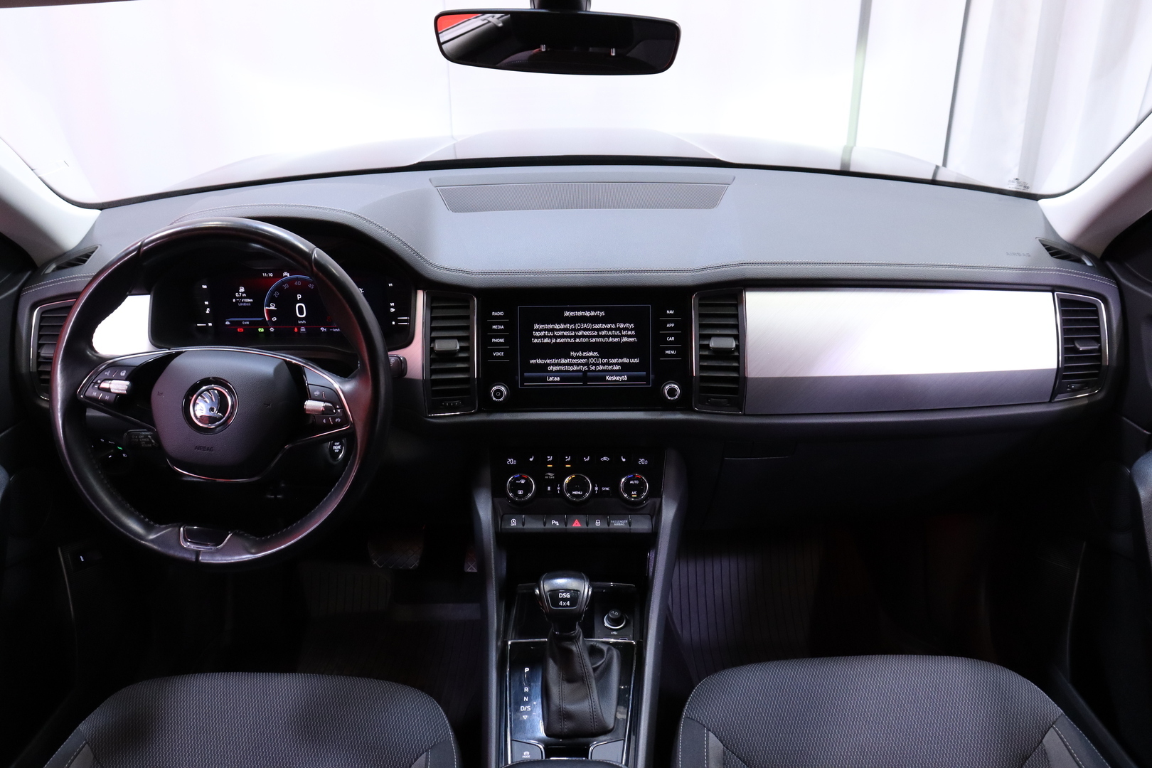 Skoda - Kodiaq - 2.0 TDI 150 4x4 Ambition DSG Autom. / 1.Om Suomi-auto / 7p / Webasto / ACC / Koukku / - Farmari