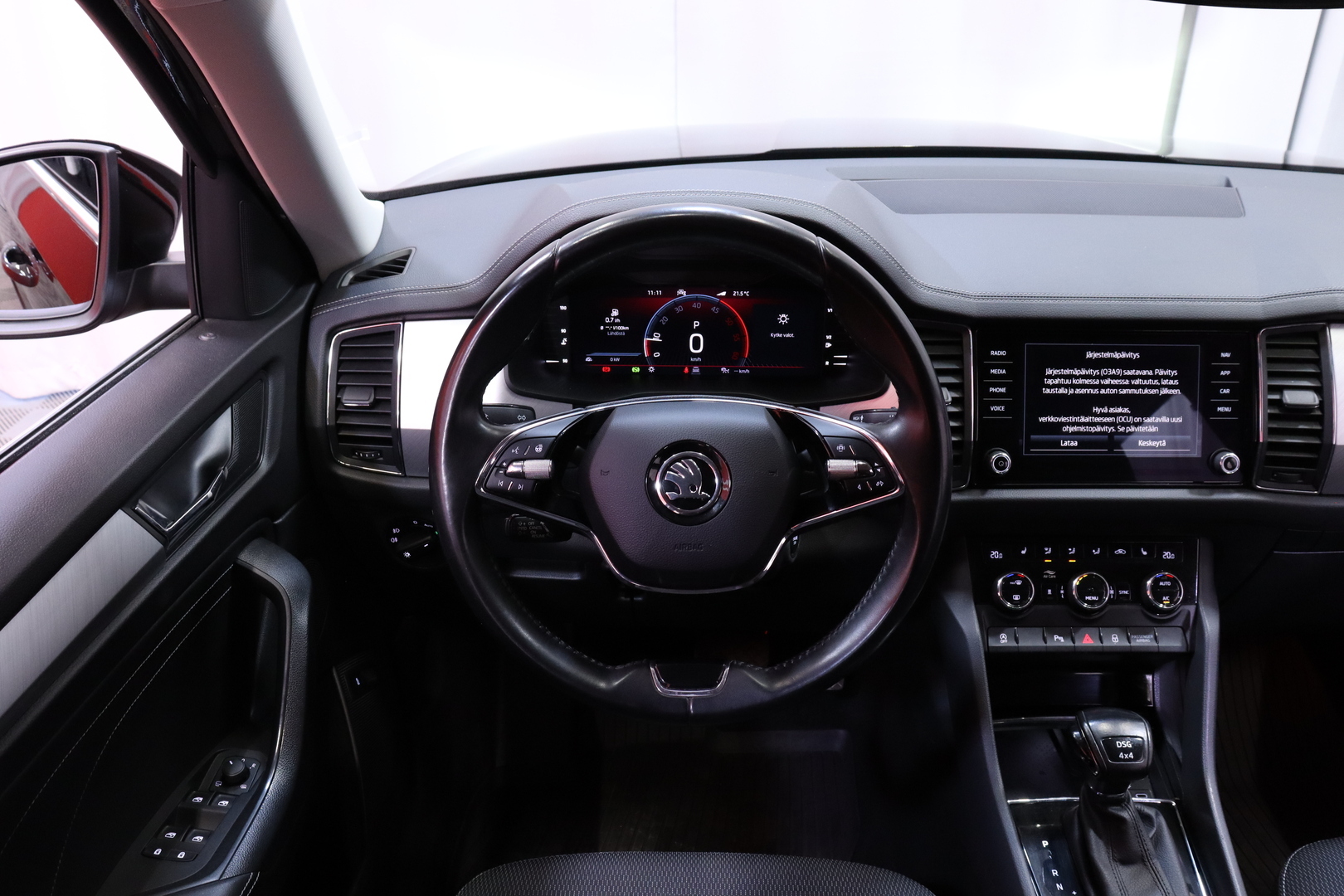 Skoda - Kodiaq - 2.0 TDI 150 4x4 Ambition DSG Autom. / 1.Om Suomi-auto / 7p / Webasto / ACC / Koukku / - Farmari