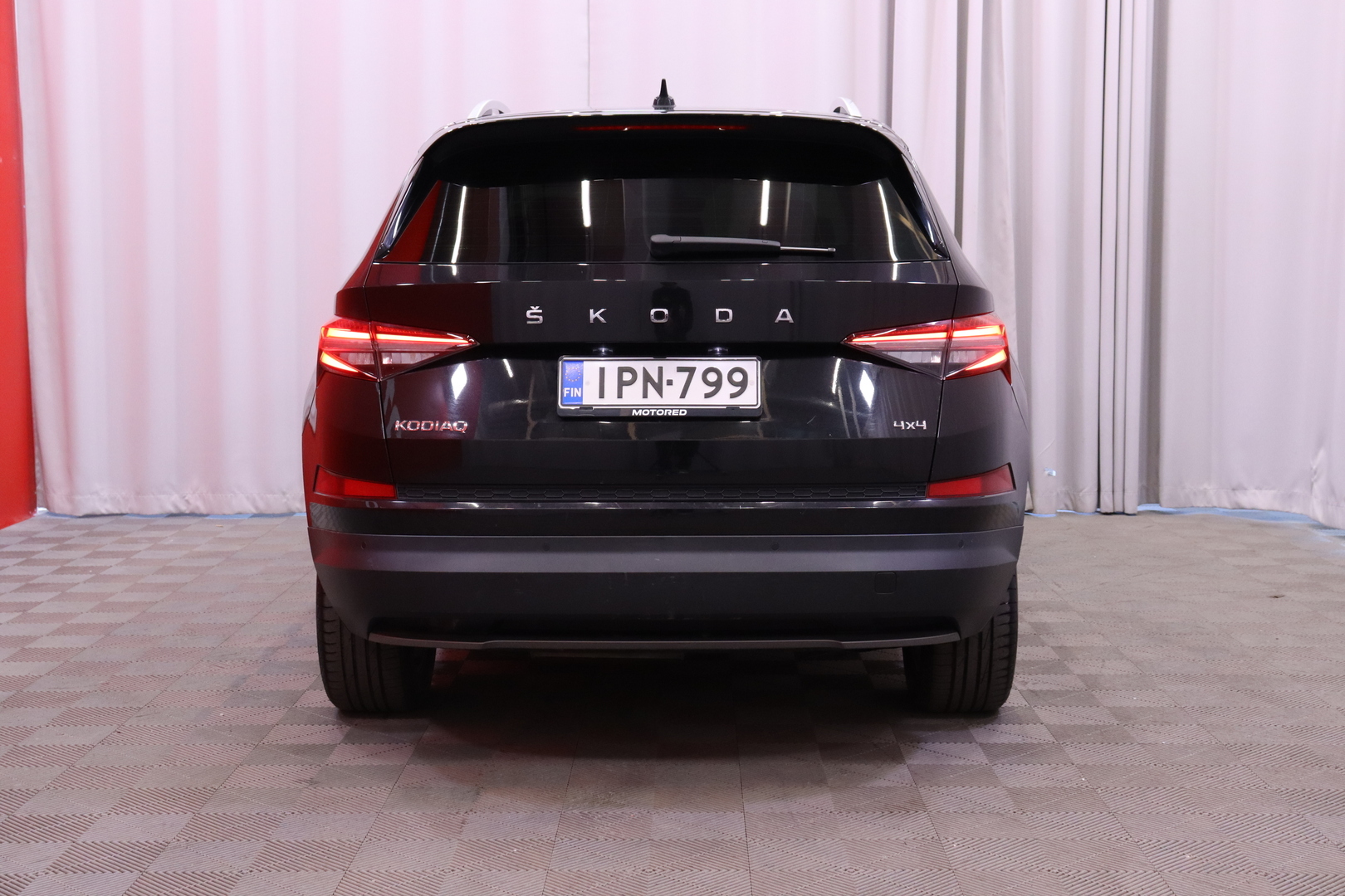 Skoda - Kodiaq - 2.0 TDI 150 4x4 Ambition DSG Autom. / 1.Om Suomi-auto / 7p / Webasto / ACC / Koukku / - Farmari