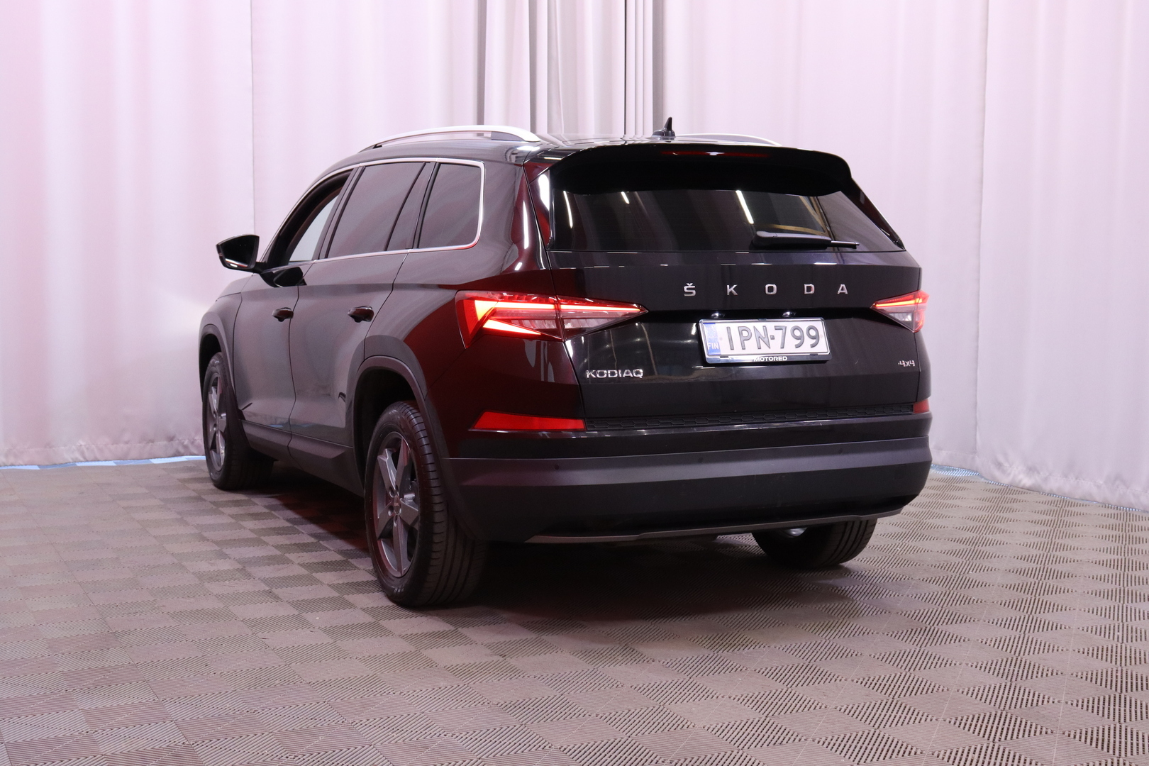 Skoda - Kodiaq - 2.0 TDI 150 4x4 Ambition DSG Autom. / 1.Om Suomi-auto / 7p / Webasto / ACC / Koukku / - Farmari