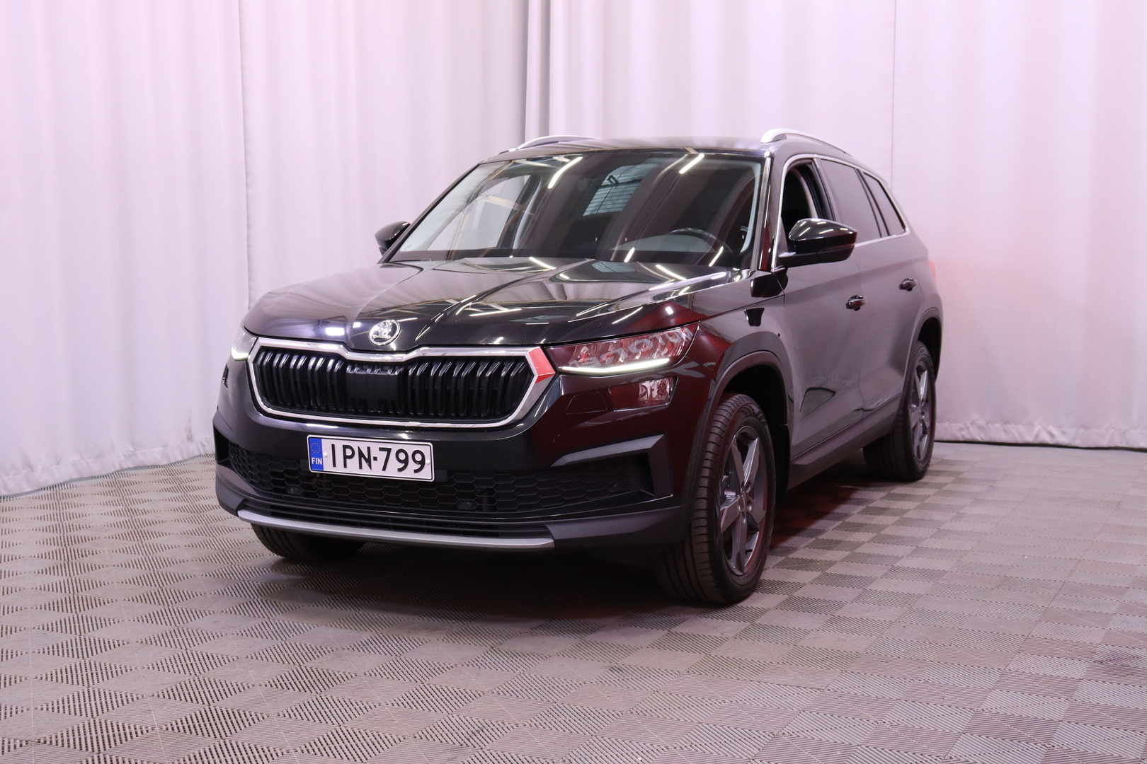 Skoda - Kodiaq - 2.0 TDI 150 4x4 Ambition DSG Autom. / 1.Om Suomi-auto / 7p / Webasto / ACC / Koukku / - Farmari