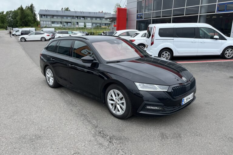 Skoda - Octavia - Combi 2.0 TDI 150 4x4 Style Nordic Edition DSG Autom. - Farmari