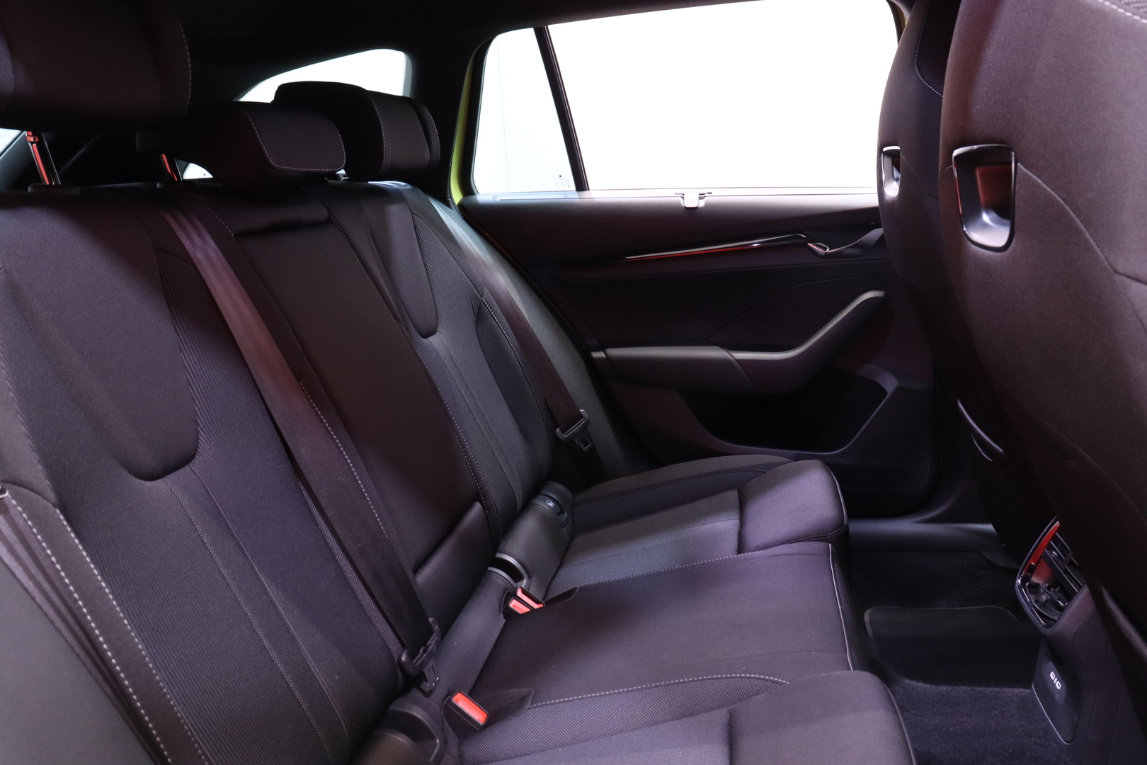 Skoda - Octavia - Combi 1.5 TSI SportLine eTEC DSG Autom // 1.Om Suomi-auto / ACC / Webasto / Matrix / Kamera / Columbus / Navi // - Farmari