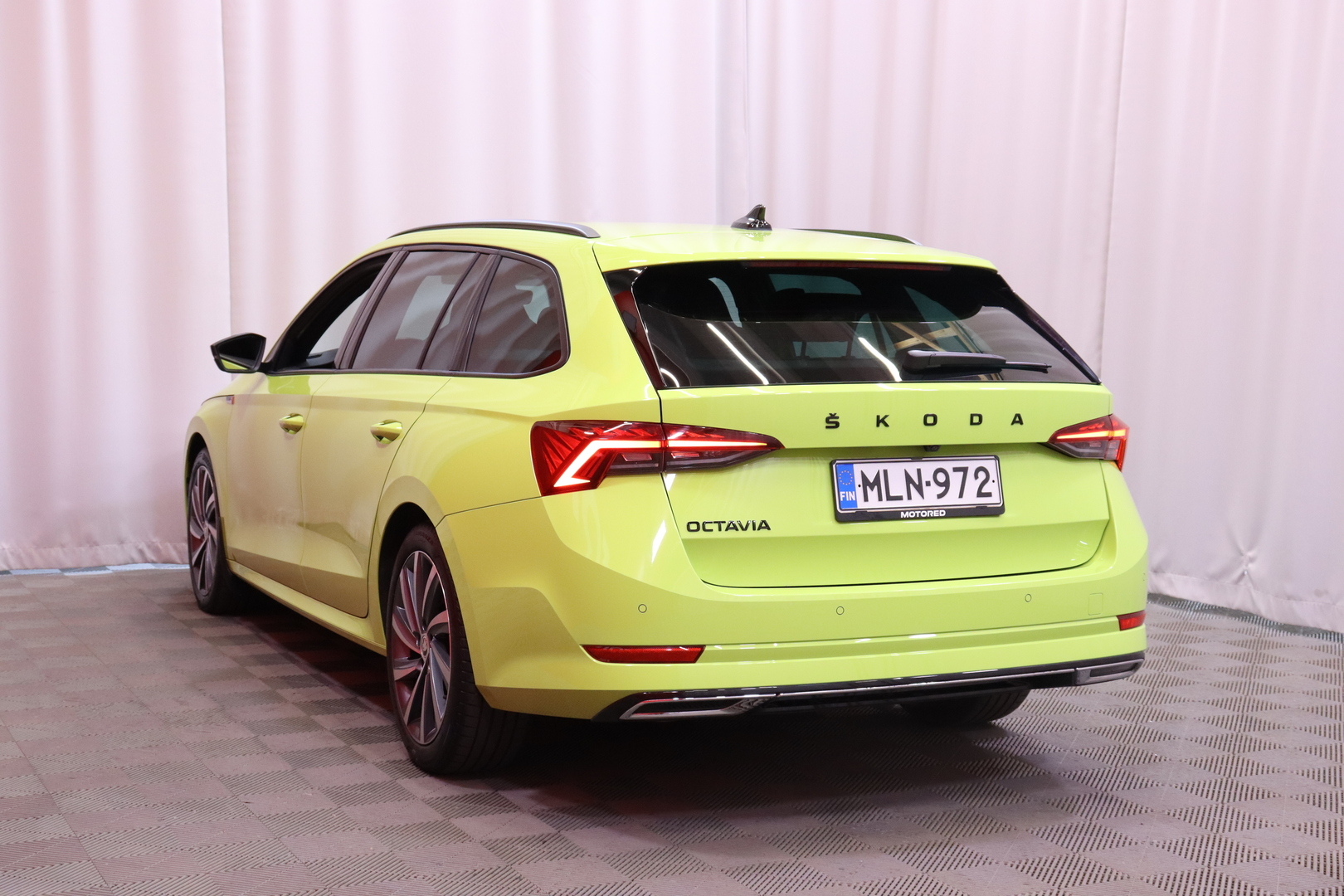 Skoda - Octavia - Combi 1.5 TSI SportLine eTEC DSG Autom // 1.Om Suomi-auto / ACC / Webasto / Matrix / Kamera / Columbus / Navi // - Farmari