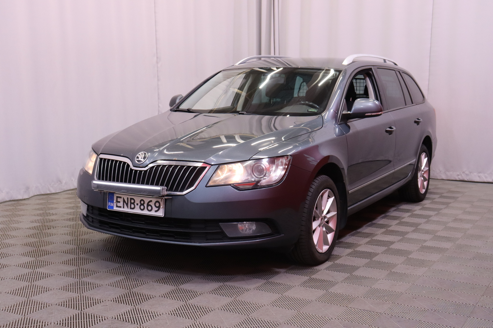 Skoda - Superb - Combi 2,0 TDI 170 4x4 Active Edition DSG Autom. - Farmari