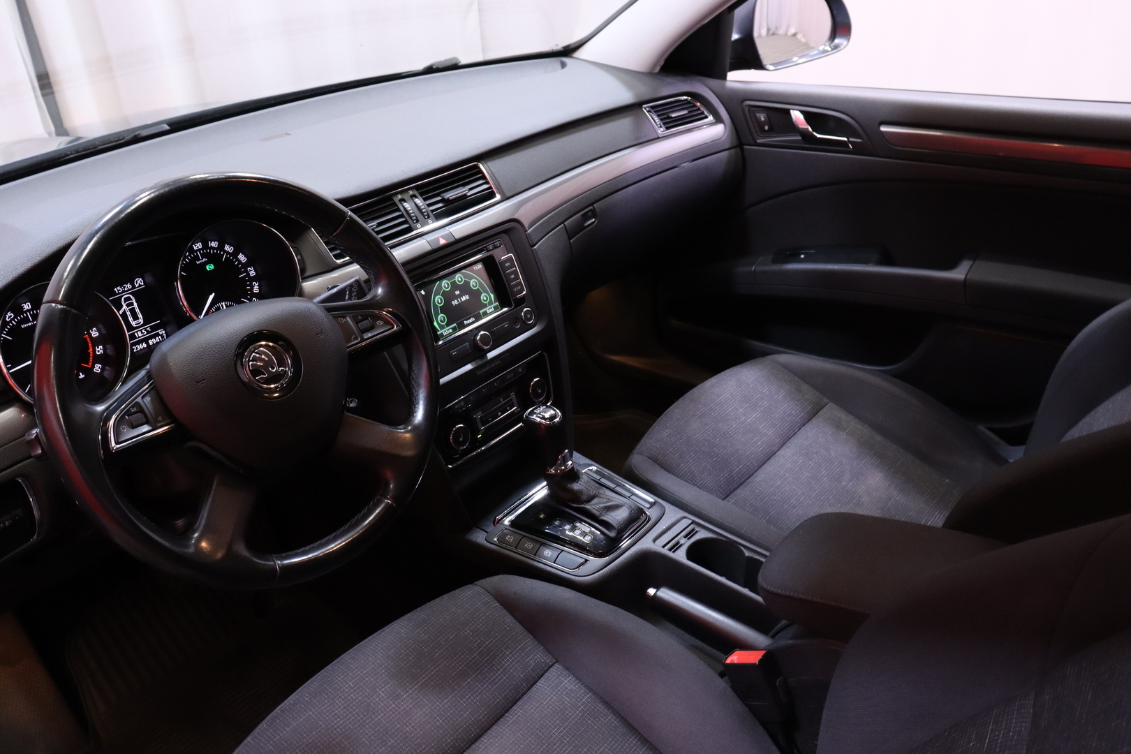 Skoda - Superb - Combi 2,0 TDI 170 4x4 Active Edition DSG Autom. - Farmari