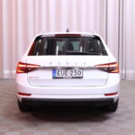 Skoda - Superb - Combi 1.5 TSI ACT Style BusinessLine DSG Autom. // Suomi-auto / Seisonta-lämmitys / MirrorLink / Navi / ACC // - Farmari