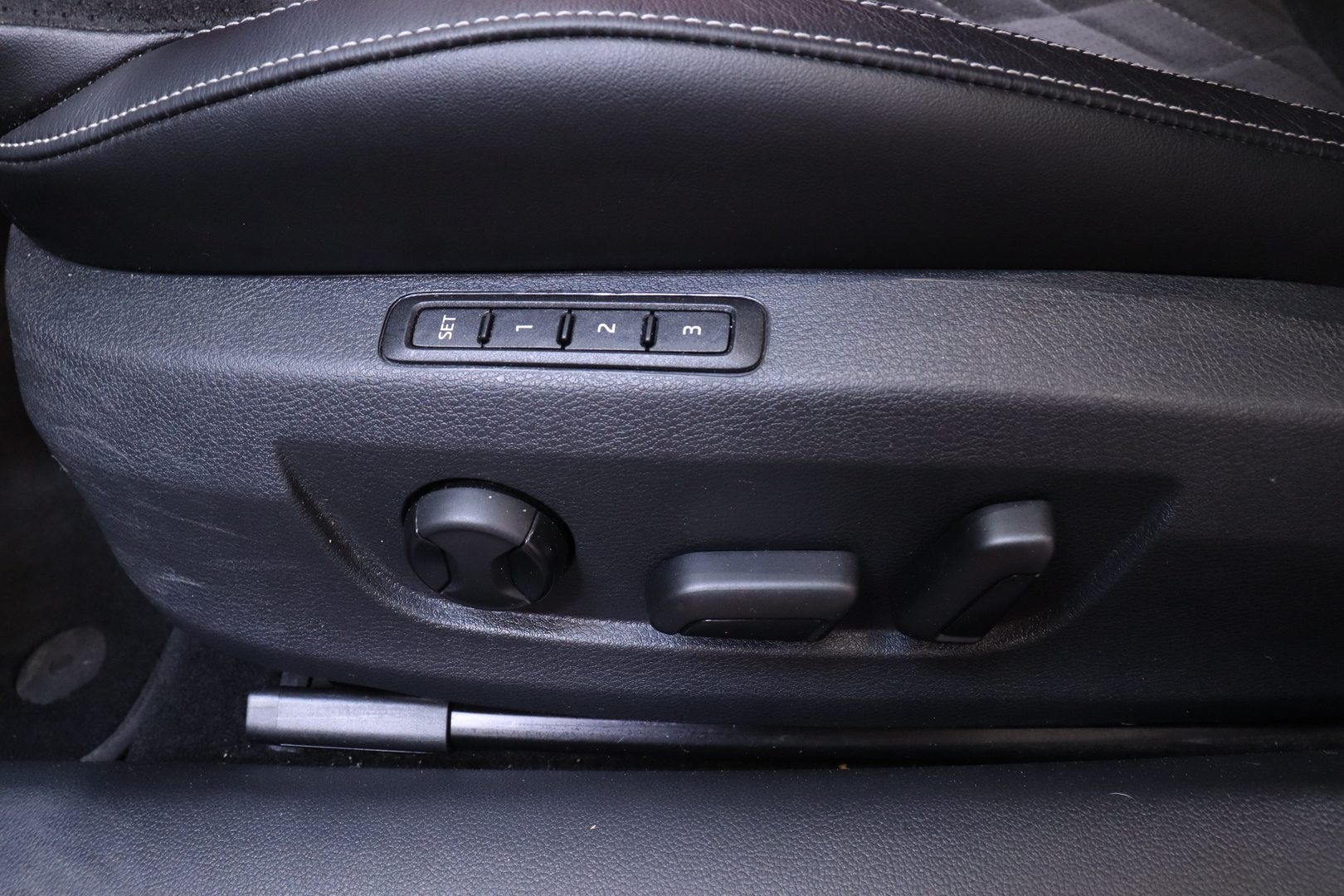 Skoda - Superb - Combi 1.4 TSI PHEV SportLine iV DSG Autom. // Canton / Matrix LED / Webasto / ACC / Vetokoukku / Navi / AppleCarPlay // - Farmari