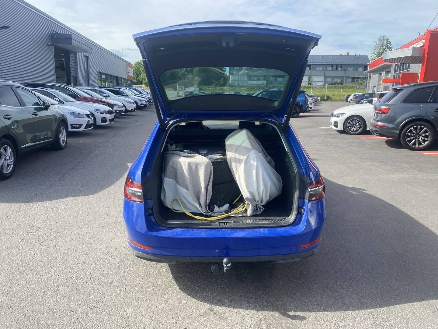 Skoda - Superb - Combi 1,4 TSI PHEV Style Business Edition iV DSG // ACC // Matrix // Koukku // Webasto // Hifit // - Farmari