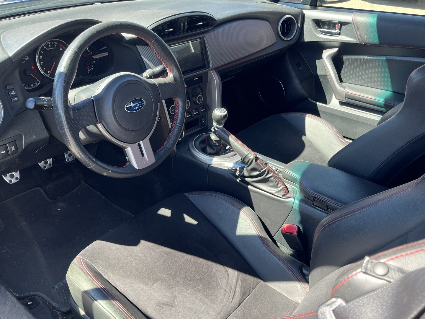 Subaru - BRZ - 6MT // 2-om. Suomi-auto / Merkkihuollettu / Ferrita putkisto / Nahka-alcantara / Vakkari / Carplay / Juuri katsastettu! // - Coupe