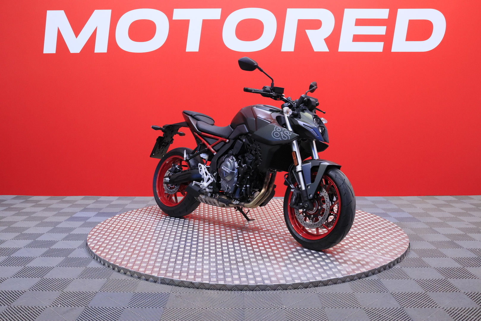 Suzuki - GSX-8S - 800 / Juuri saapunut / Takuu / Kuin uusi / - Moottoripyörä