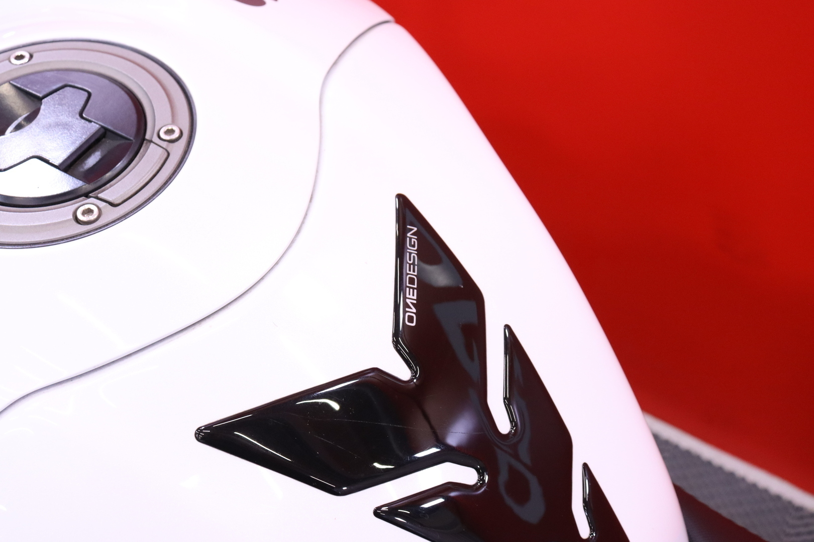 Suzuki - GSX - 1300R Hayabusa // Akrapovic / Suomi-pyörä / Huoltokirja / LC / TC / Cruise / Nyt on hieno! // - Moottoripyörä
