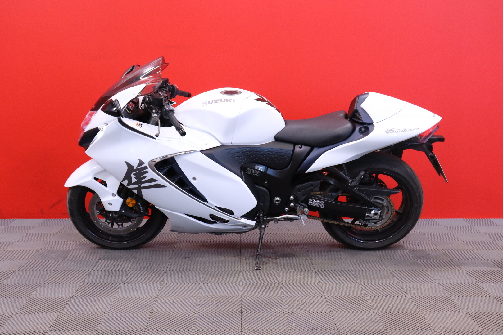 Suzuki - GSX - 1300R Hayabusa // Akrapovic / Suomi-pyörä / Huoltokirja / LC / TC / Cruise / Nyt on hieno! // - Moottoripyörä
