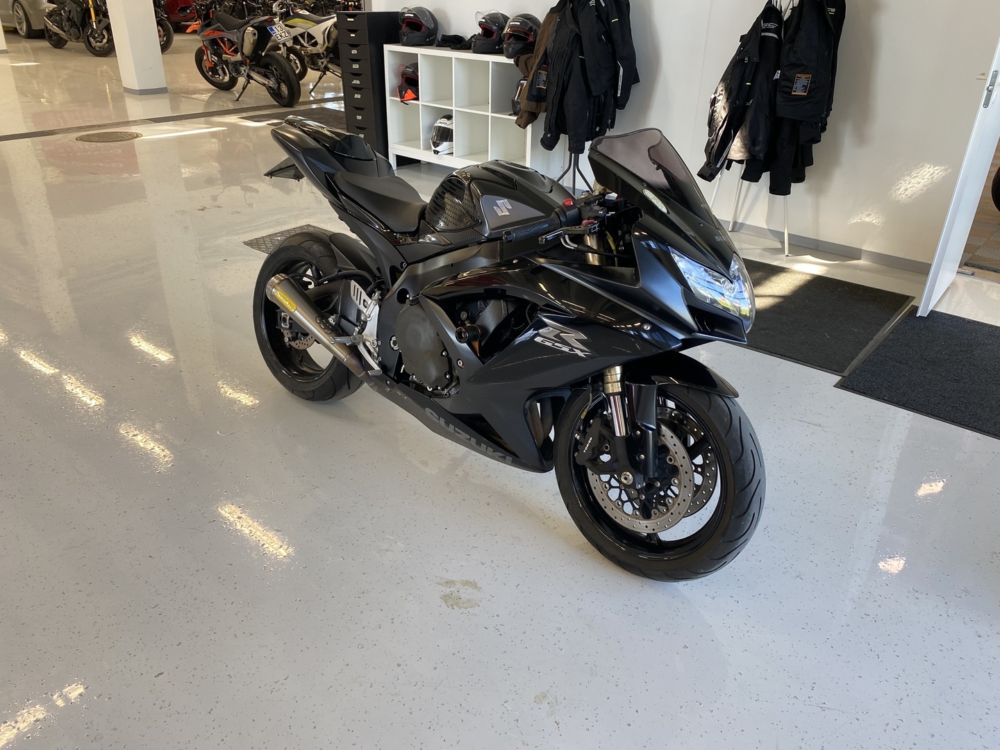 Suzuki - GSX-R - 600 // Juuri saapunut! / Arrow / Shifteri / Kaatumatapit // - Moottoripyörä