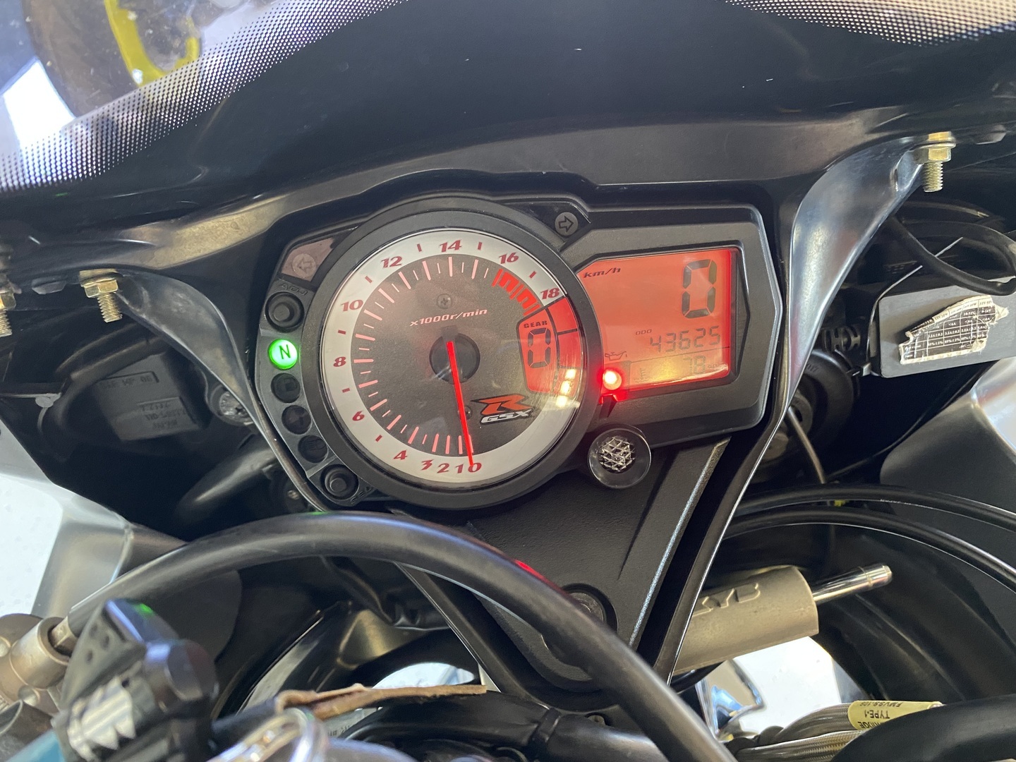 Suzuki - GSX-R - 600 // Juuri saapunut! / Arrow / Shifteri / Kaatumatapit // - Moottoripyörä